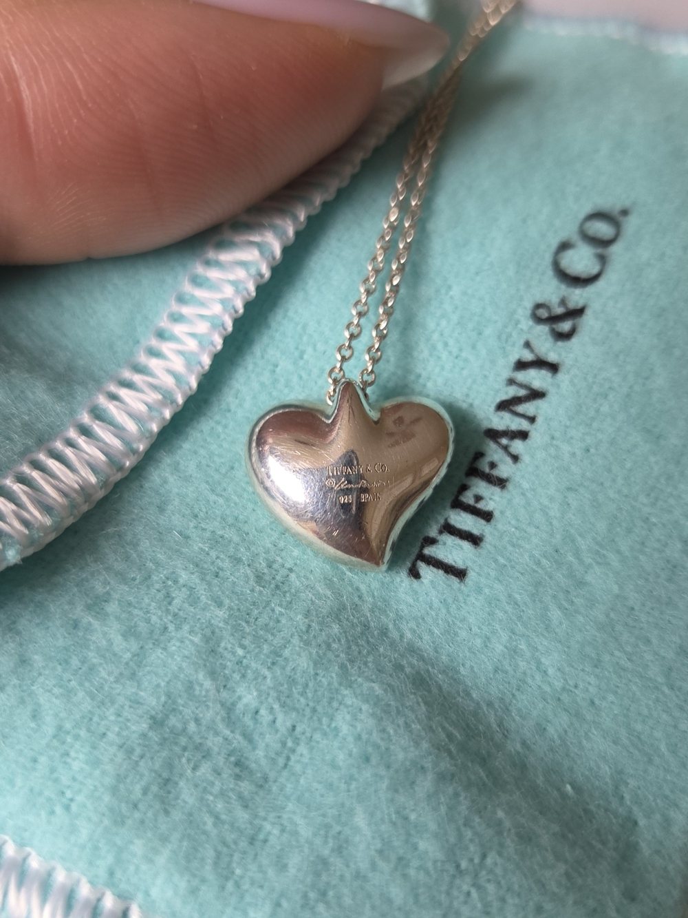 Tiffany & Co. Silver Heart Pendant on Silver Chain with Tiffany Blue Pouch - Picture 2 of 8